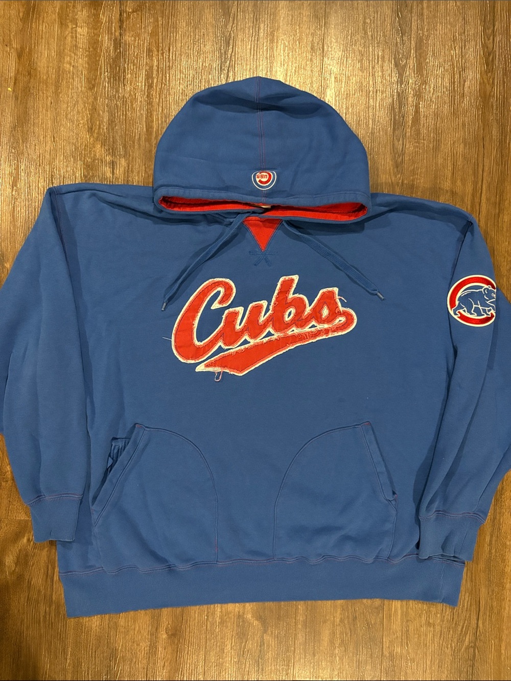 Vintage Majestic Chicago Cubs men’s two XL hoodie